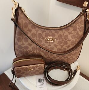 Coach Teri Shoulder Bag Signature Canvas Brown/Tan NWT with wristlet